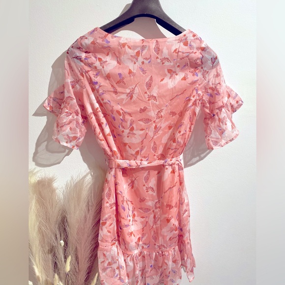 O. Vianca-Dress size Medium. Bell short sleeve Floral print. - Picture 3 of 5